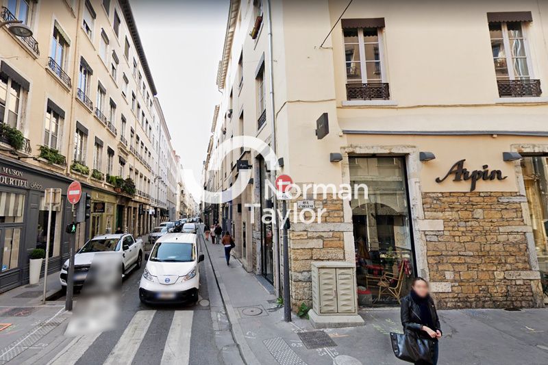 Location local commercial 150 m² non divisibles