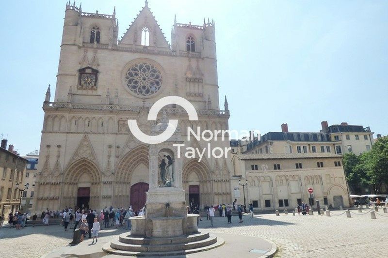 Location local commercial 73 m² non divisibles