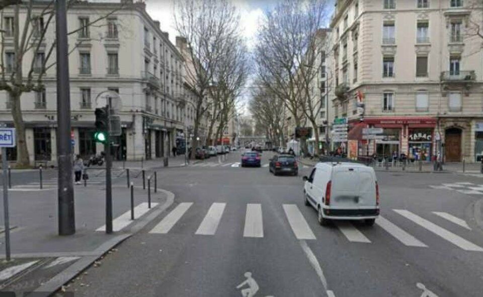 Norman Taylor vous propose en cession de droit au bail un local commercial de 95 m² en plein cœur du 6ème arrondissement de Lyon.