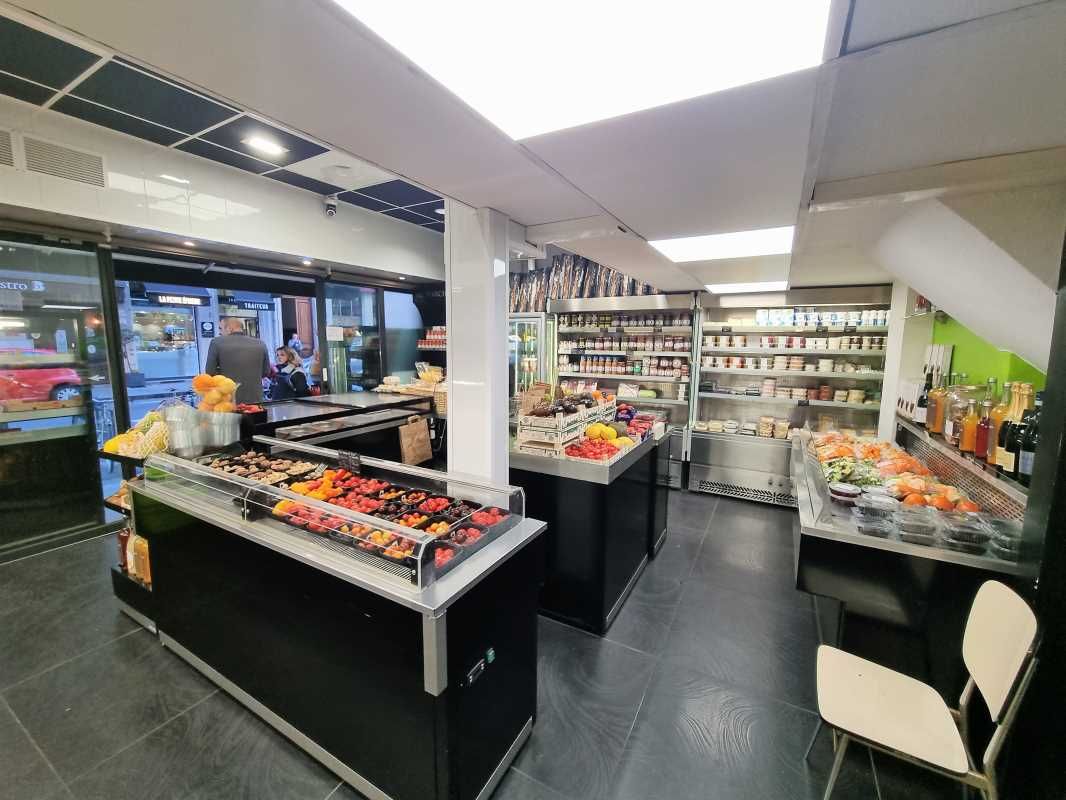 Location local commercial - 75 m²