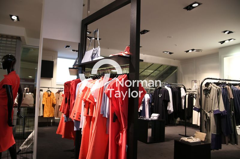 Location local commercial 65 m² non divisibles