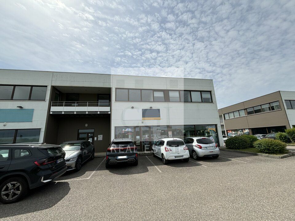 Location bureaux 149.36 m² non divisibles