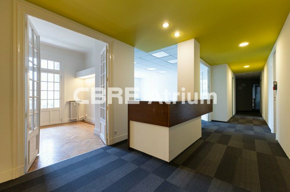 À LOUER – BUREAUX DE STANDING – 250 M² – AVENUE JULIEN