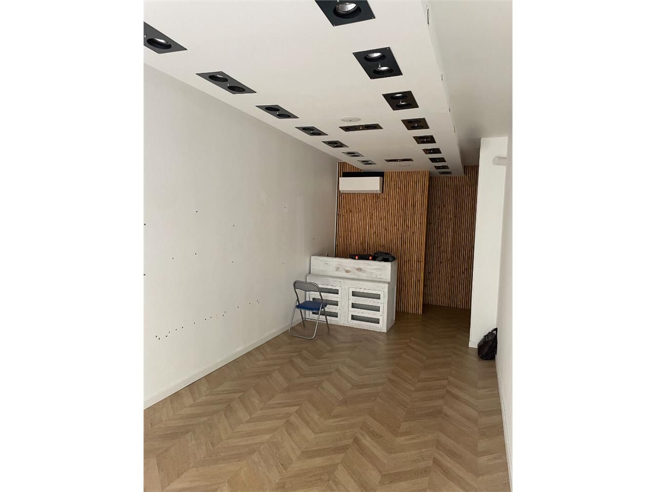 Location local commercial 38.00 m² à LIMOGES