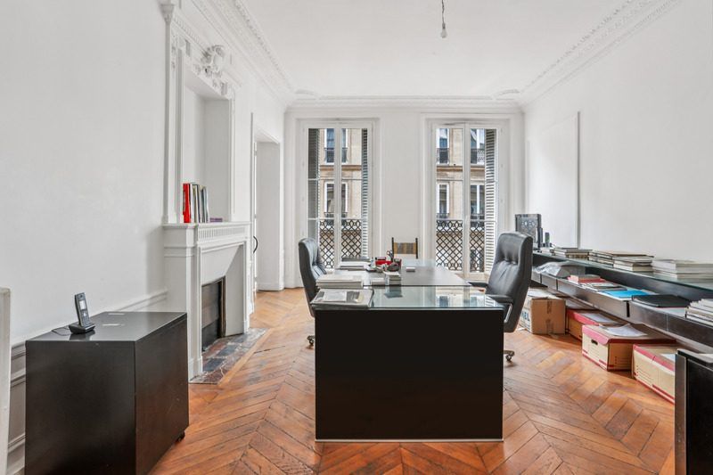 Location bureaux 78 m² à Paris