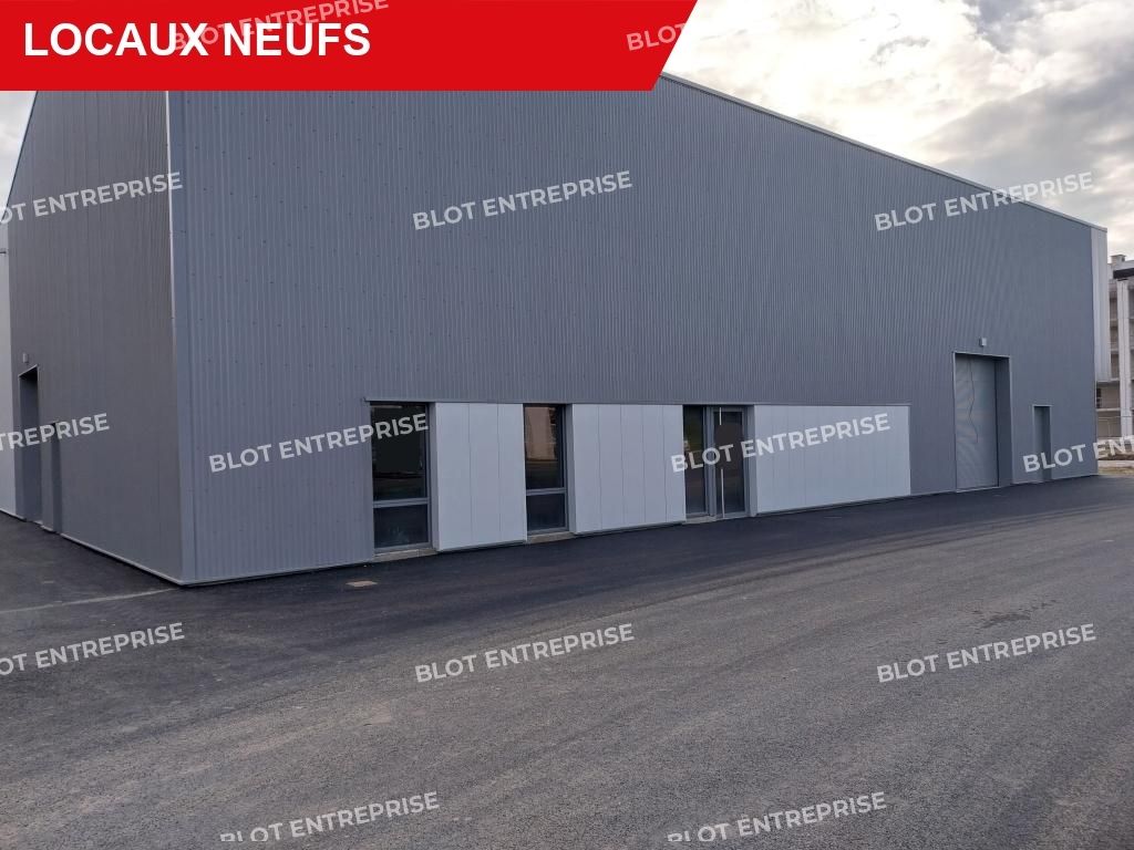 Location entrepôts 395 m² non divisibles