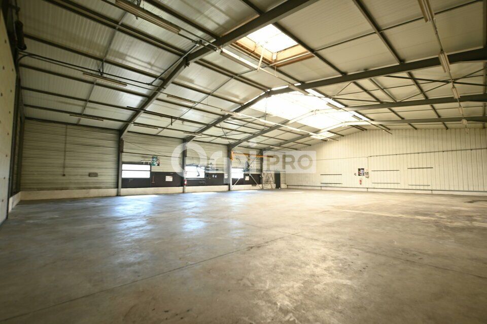 Location local d''activites 664 m² non divisibles