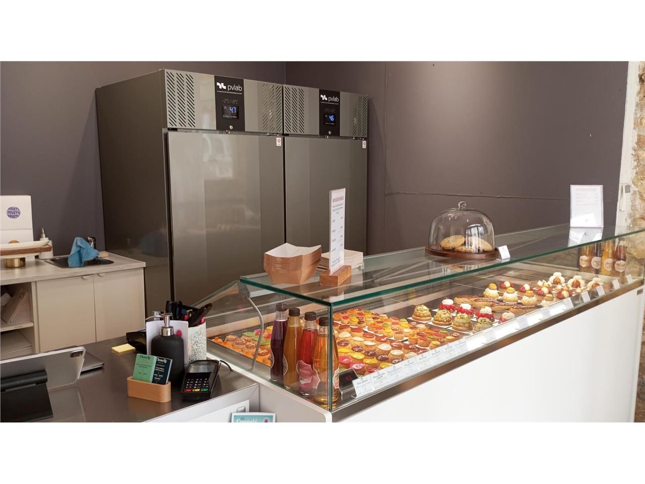 Location local commercial 22.00 m² à BORDEAUX