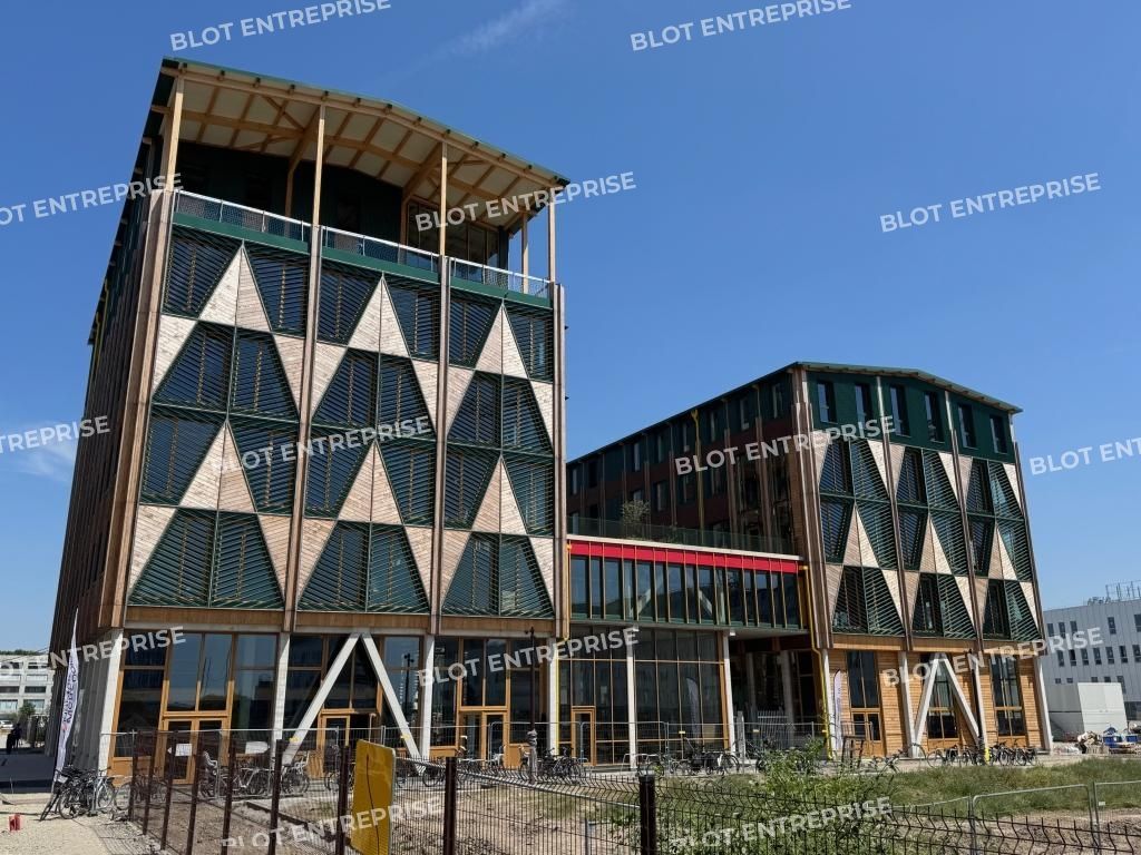 Location bureaux 748 m² non divisibles