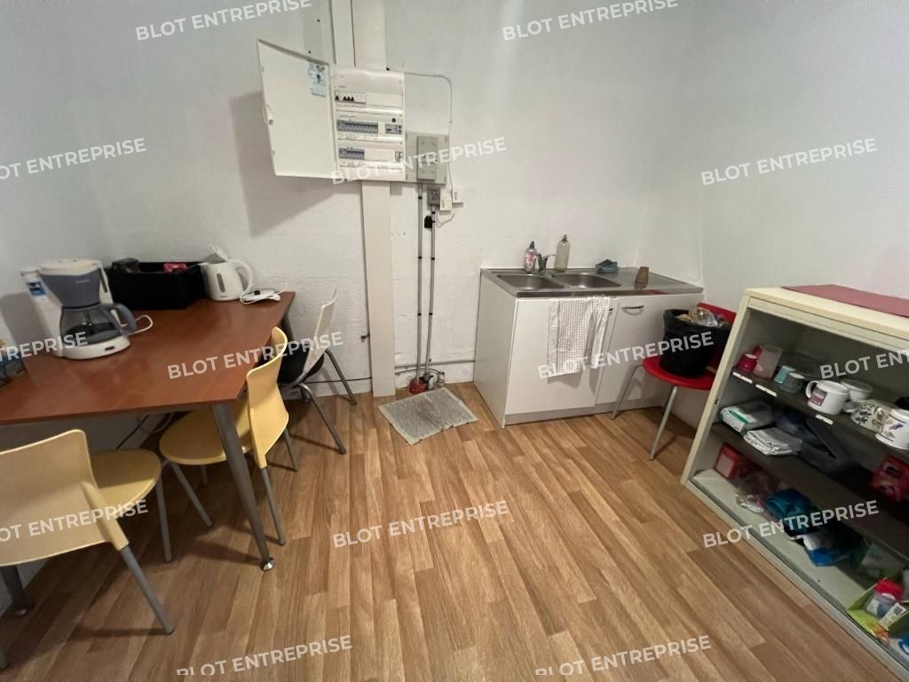 Location bureaux 200 m² non divisibles