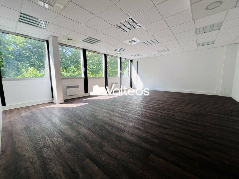 Location bureaux 70 m² non divisibles