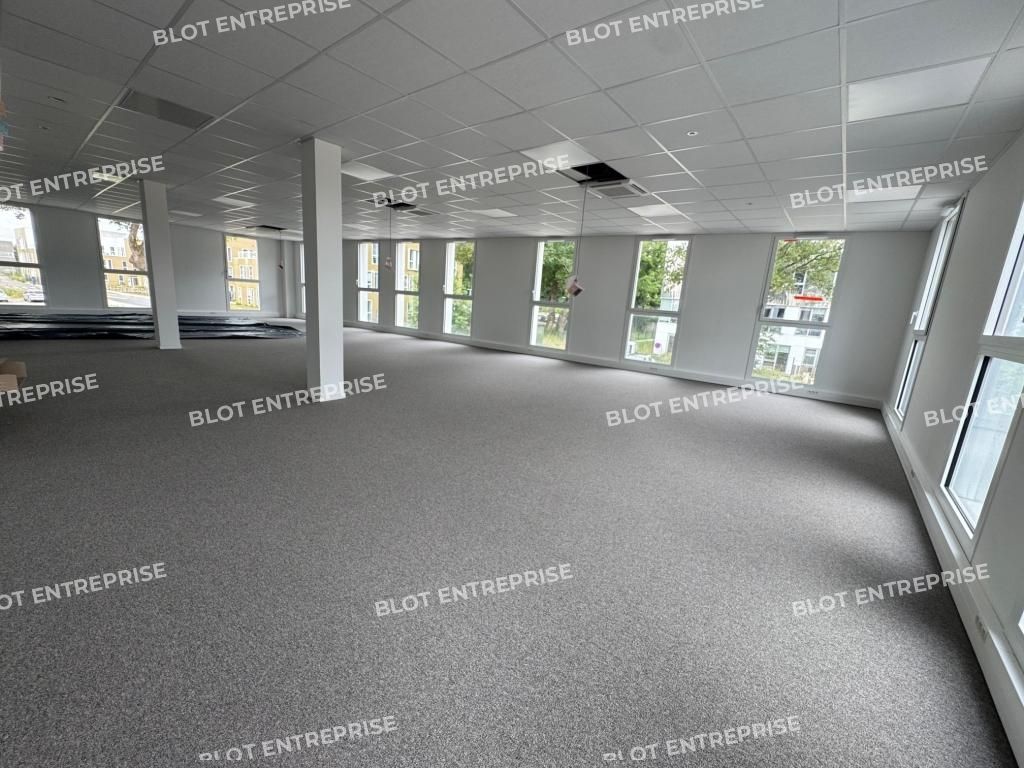 Vente bureaux 647 m² non divisibles
