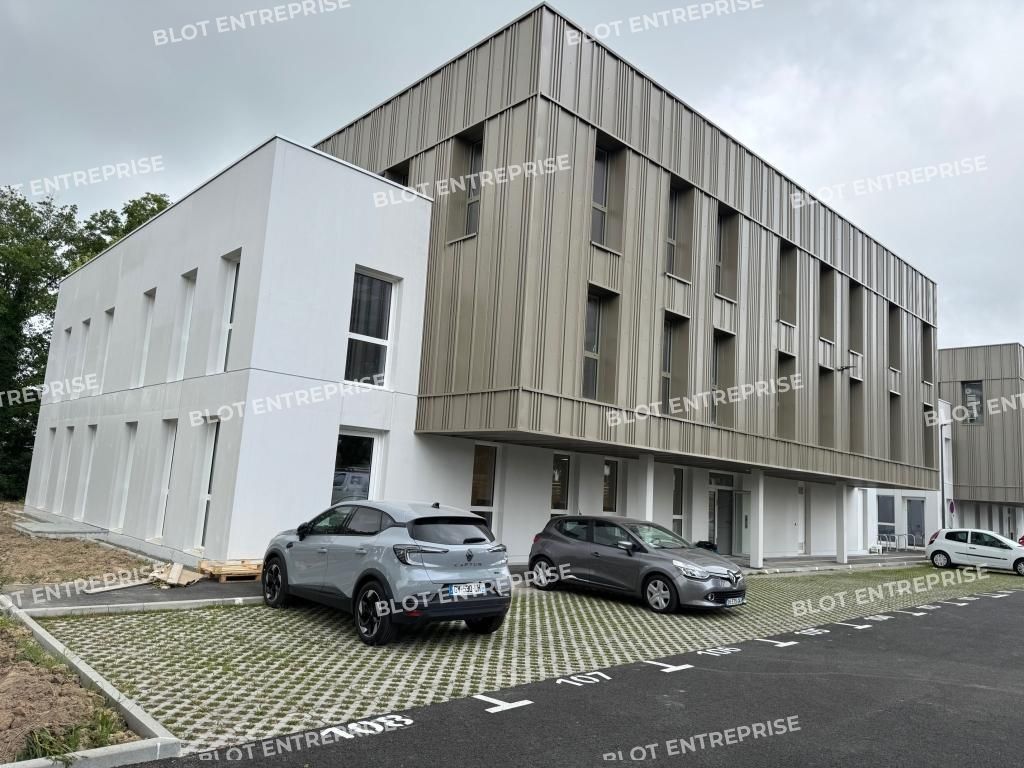 Vente bureaux 1125 m² non divisibles