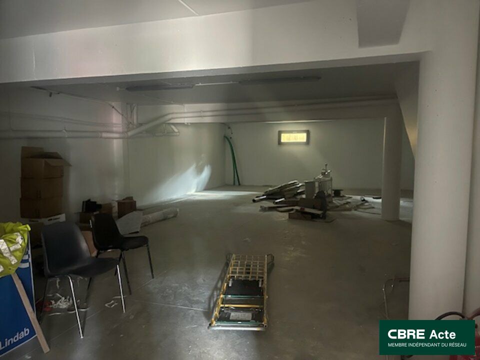 LOCAL COMMERCIAL sur le Technopôle Henri Poincaré