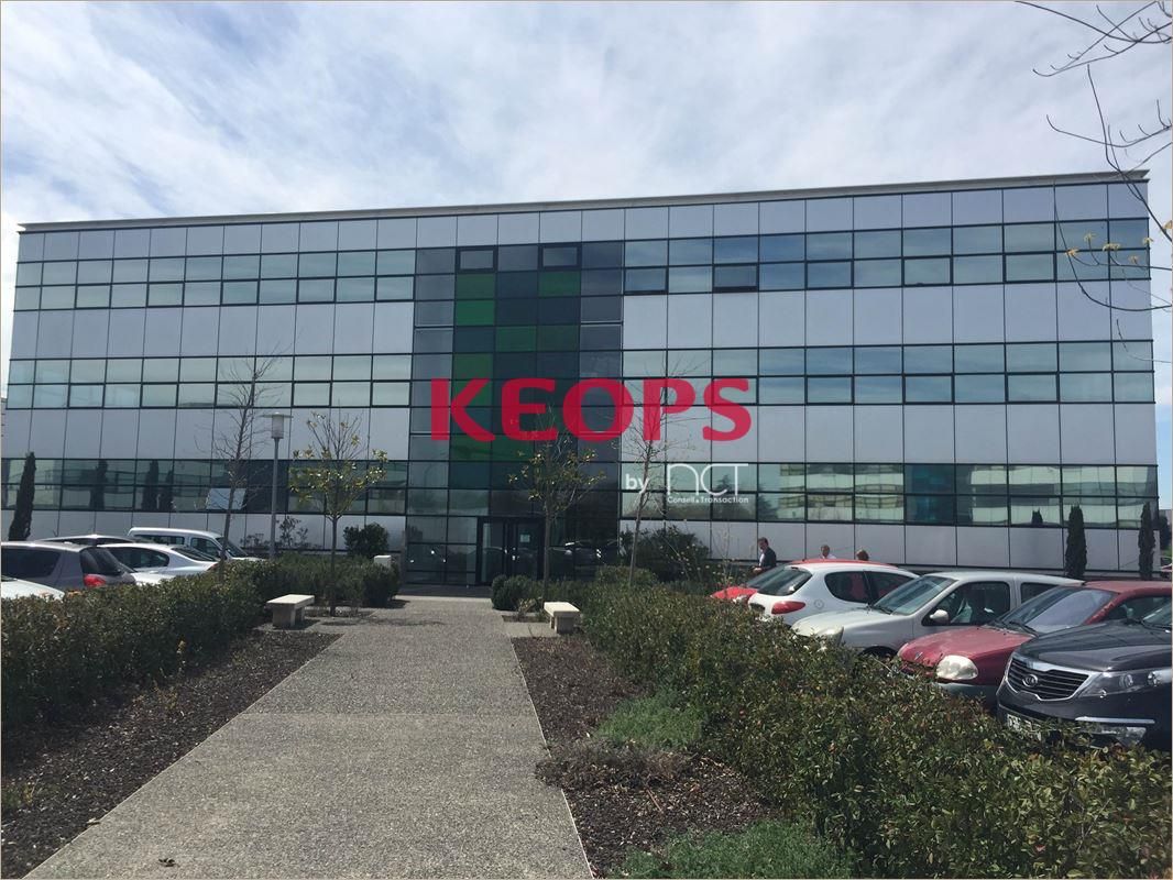 Location Bureaux récents 1242 m² divisibles à partir de 312 m²