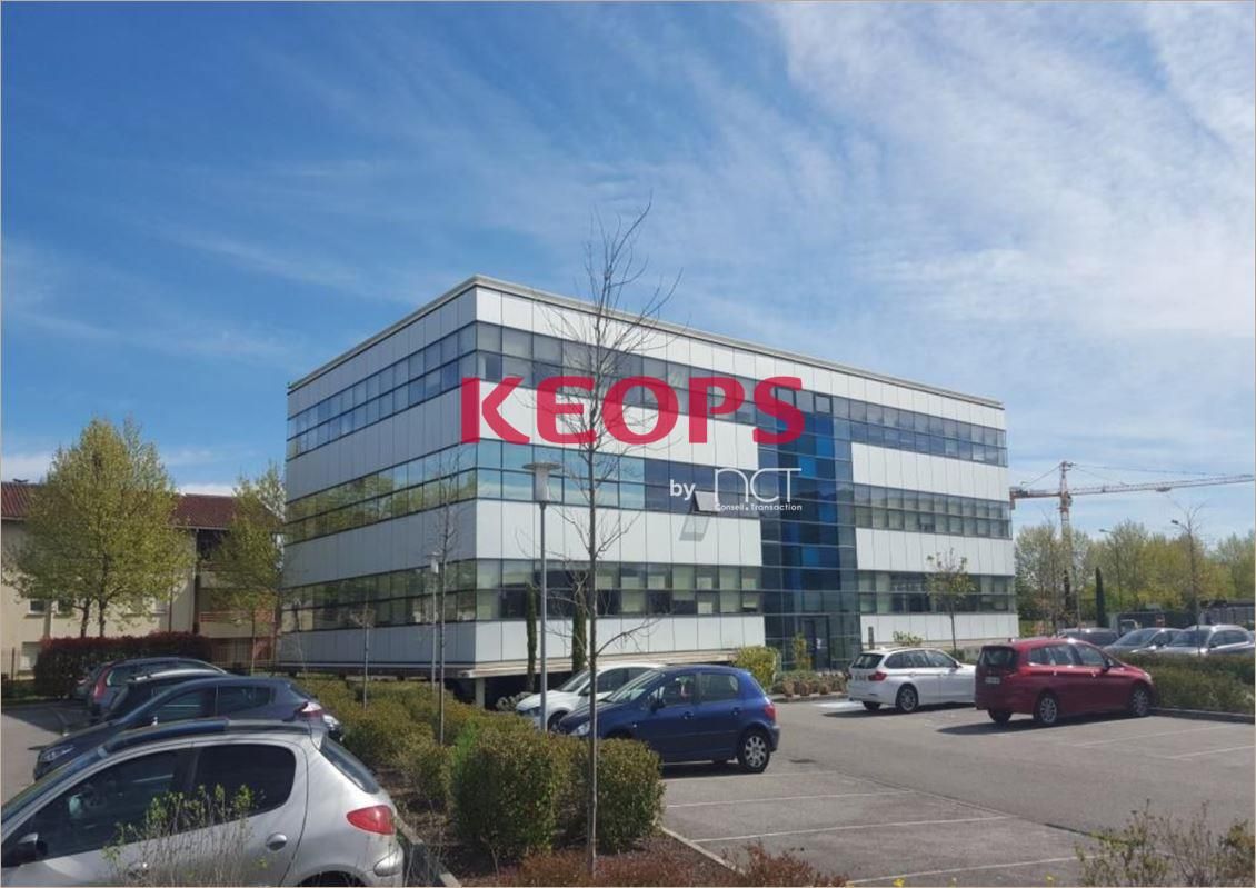 Location Bureaux récents 1240 m² divisibles à partir de 314 m²