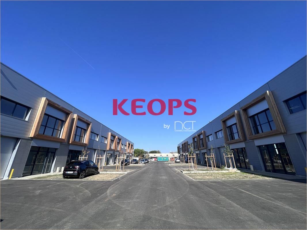 Location Locaux d'activité 888 m² divisibles à partir de 296 m²