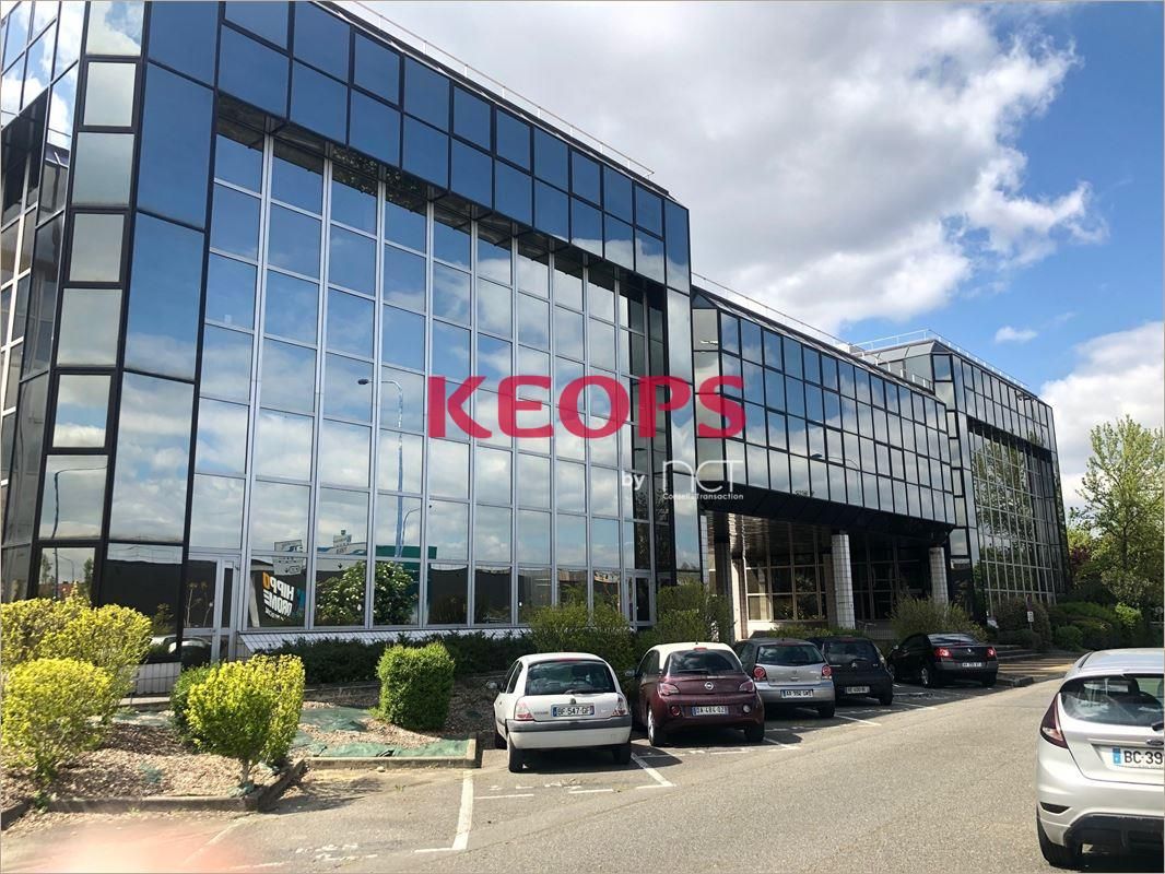 Location Bureaux récents 114 m² non divisibles