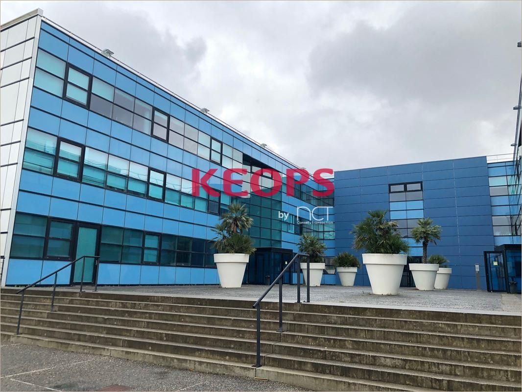 Location Bureaux récents 2189 m² divisibles à partir de 273 m²