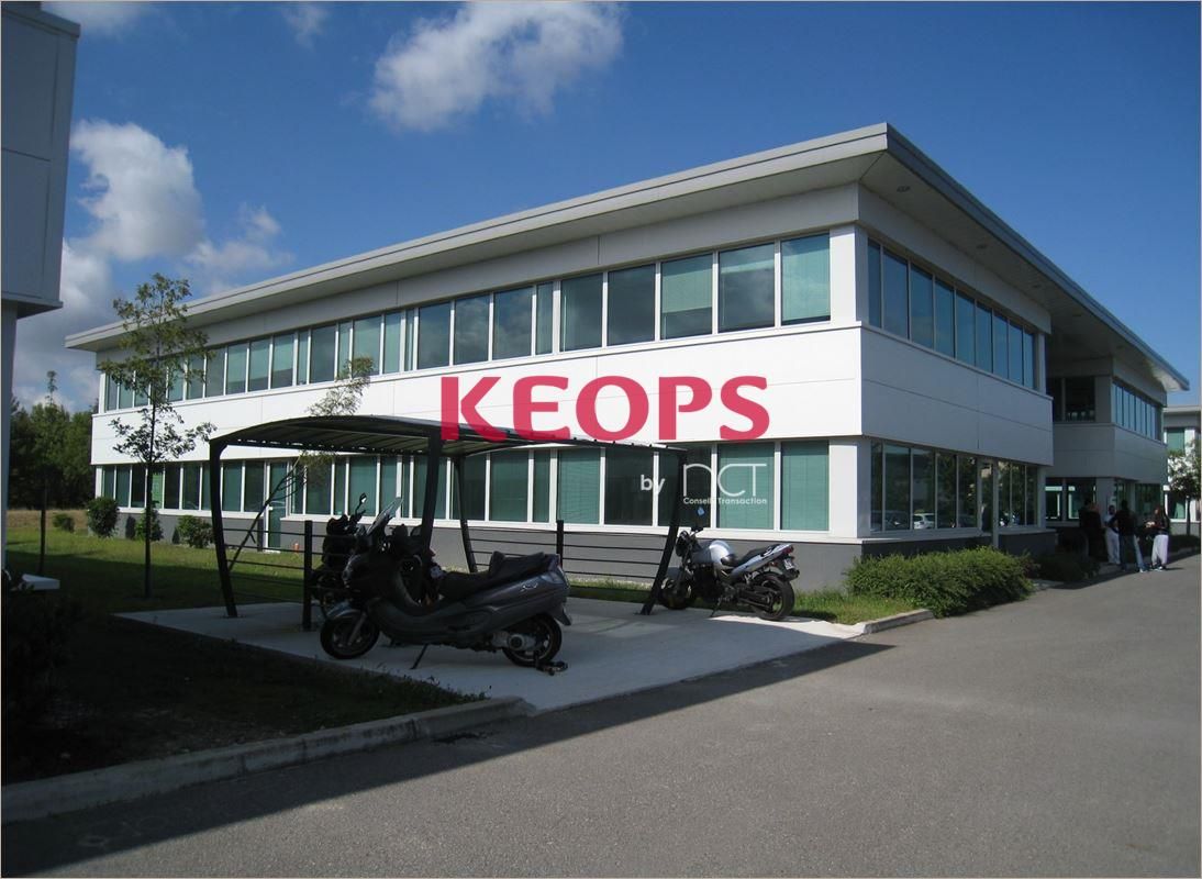 Location Bureaux récents 131 m² non divisibles
