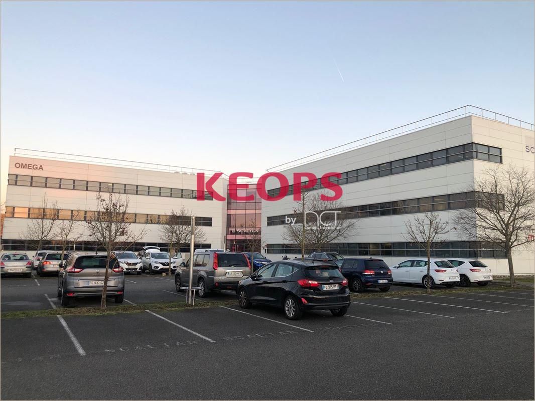 Location Bureaux récents 4125 m² divisibles à partir de 617 m²