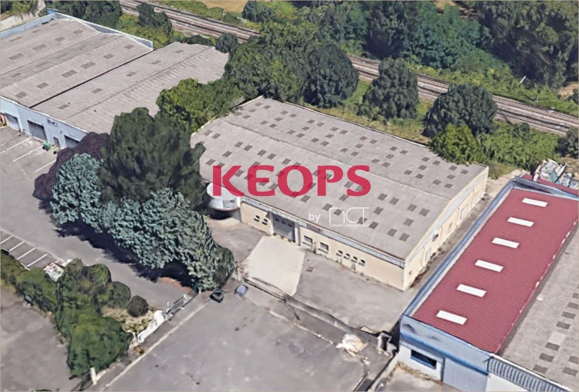 Vente Locaux d'activité 1041 m² divisibles à partir de 105 m²
