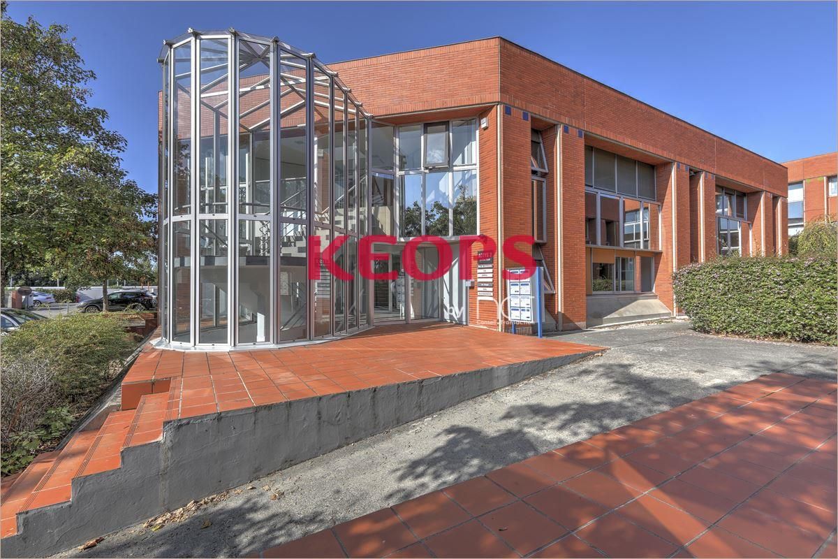 Location Bureaux récents 400 m² divisibles à partir de 140 m²