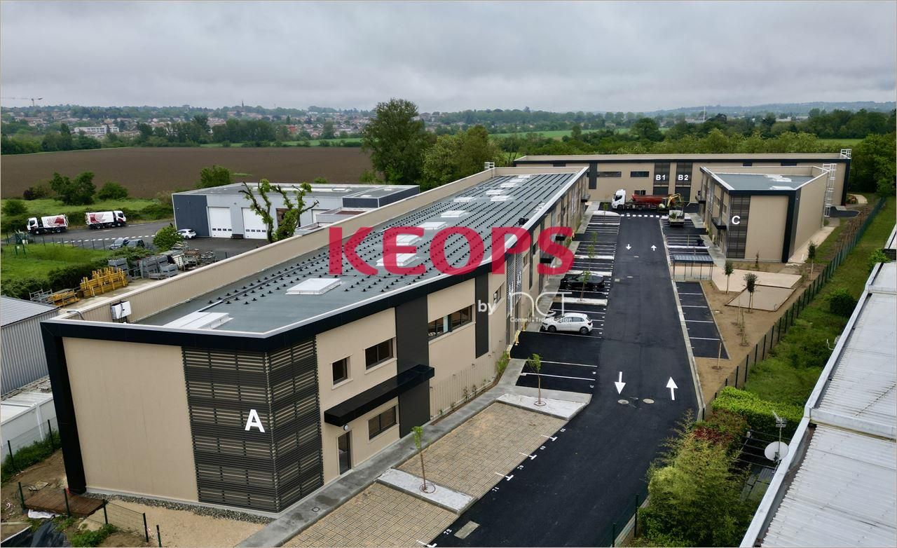 Location Locaux d'activité 4310 m² divisibles à partir de 491 m²