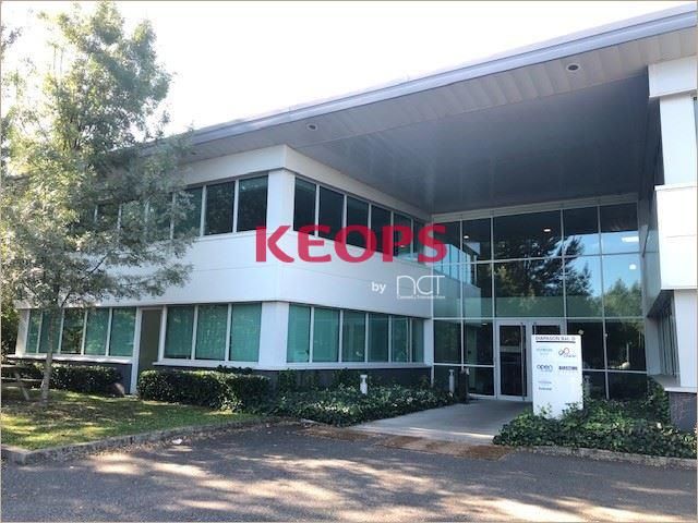 Location Bureaux récents 196 m² non divisibles