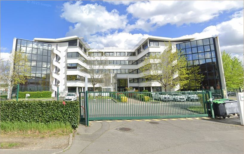 Location Bureaux récents 125 m² non divisibles
