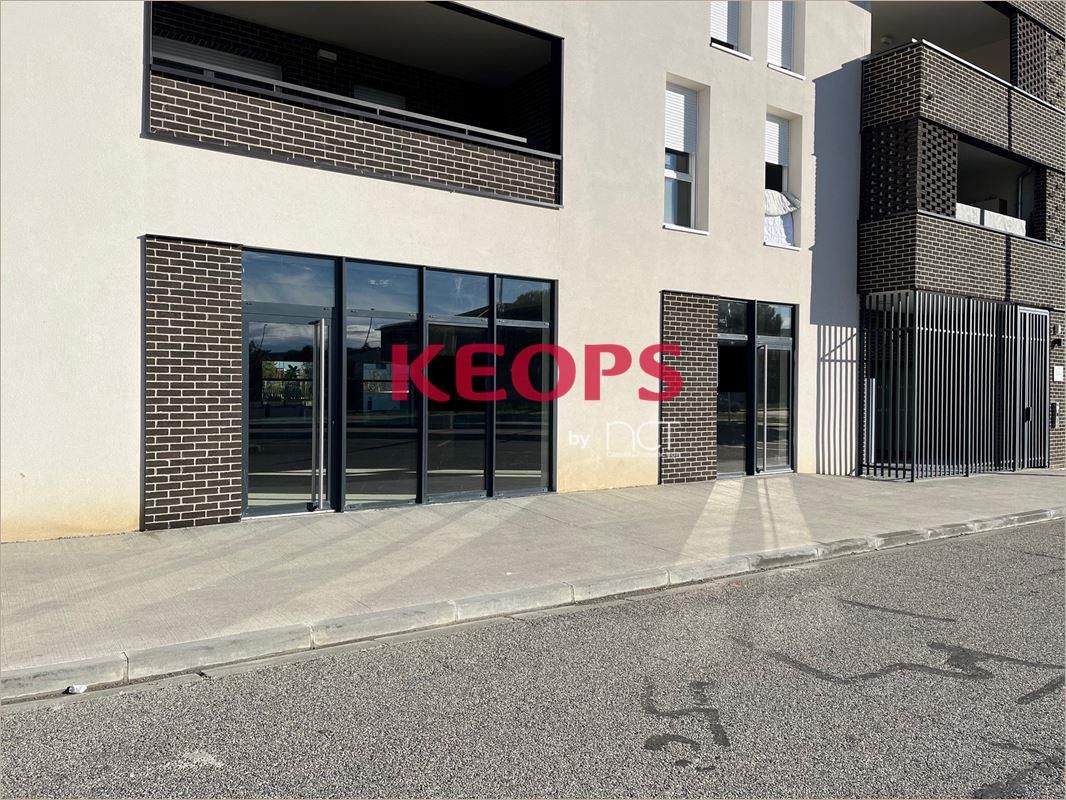 Vente Commerce/boutique 157 m² non divisibles