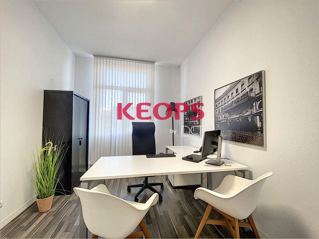 Location Bureaux récents 13 m² non divisibles
