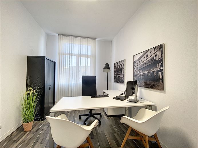 Location Bureaux récents 13 m² non divisibles