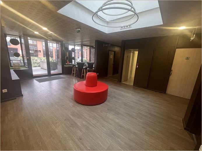 Location Bureaux 195 m² divisibles à partir de 31 m²