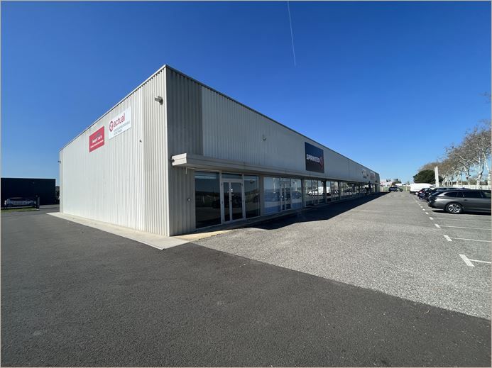 Location Locaux d'activité 480 m² divisibles à partir de 120 m²