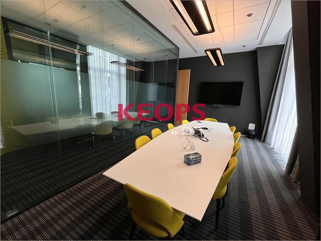 Location Bureaux récents 3583 m² divisibles à partir de 200 m²