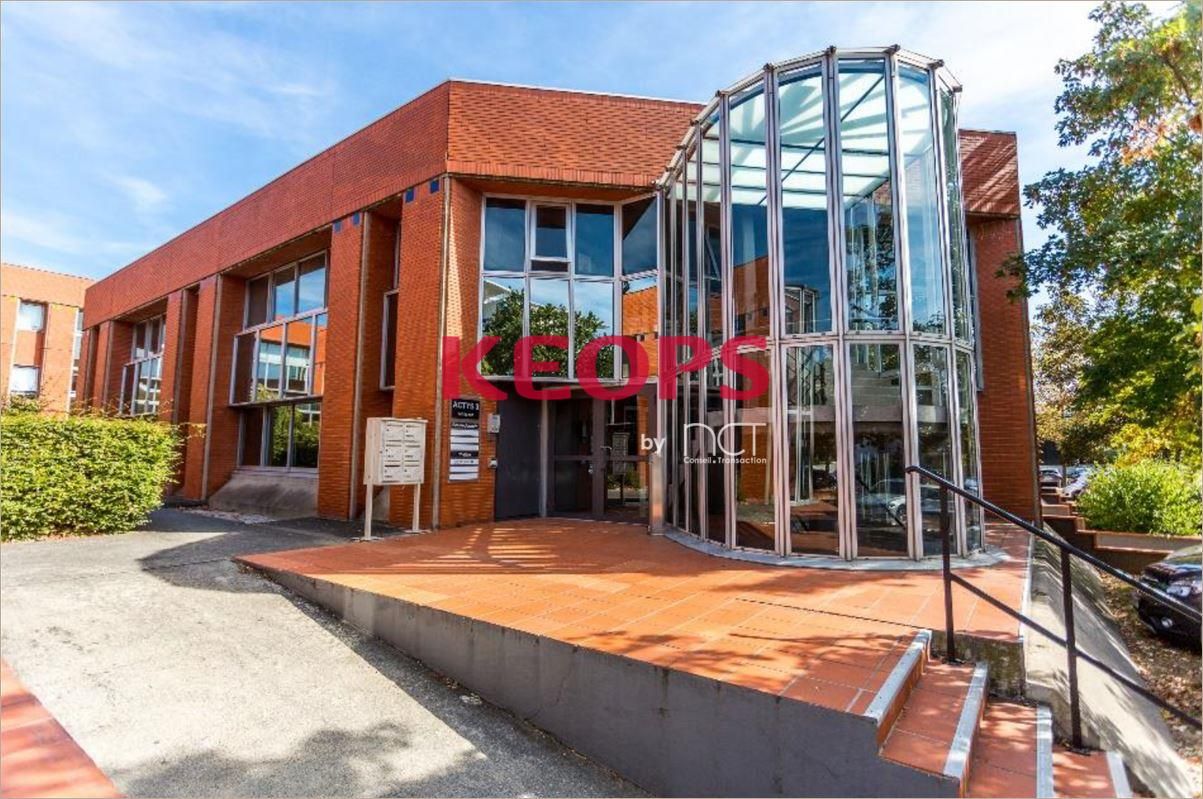 Location Bureaux récents 1254 m² divisibles à partir de 156 m²