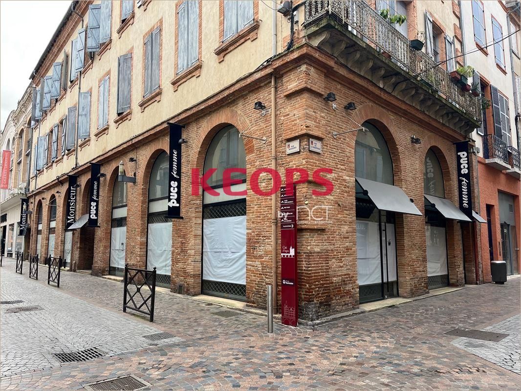 Location Commerce/boutique 187 m² non divisibles