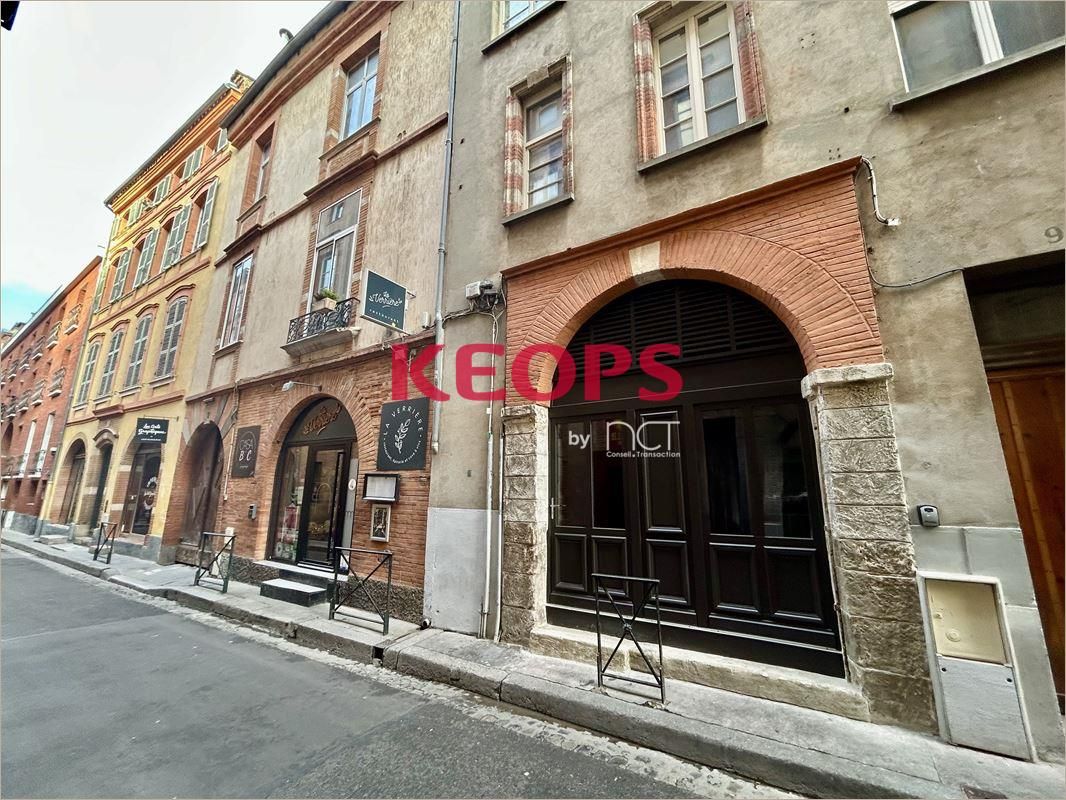 Location Commerce/boutique 154 m² non divisibles