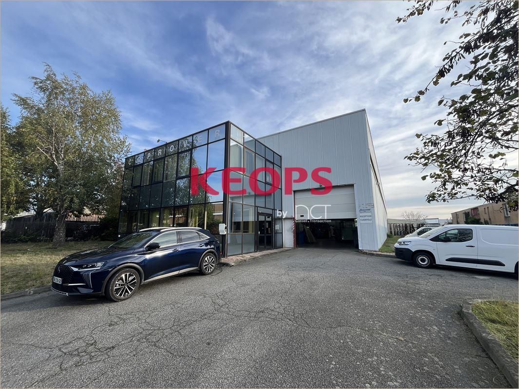 Vente Locaux d'activité 1240 m² non divisibles