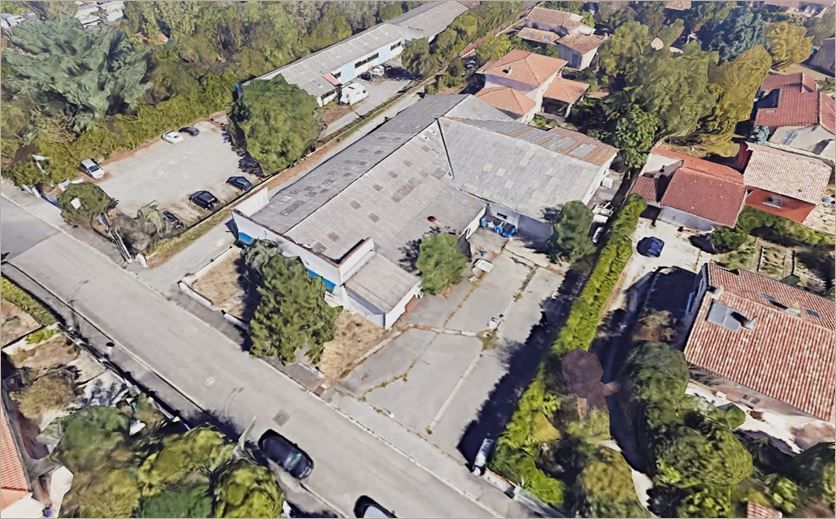 Vente Locaux d'activité 1000 m² non divisibles