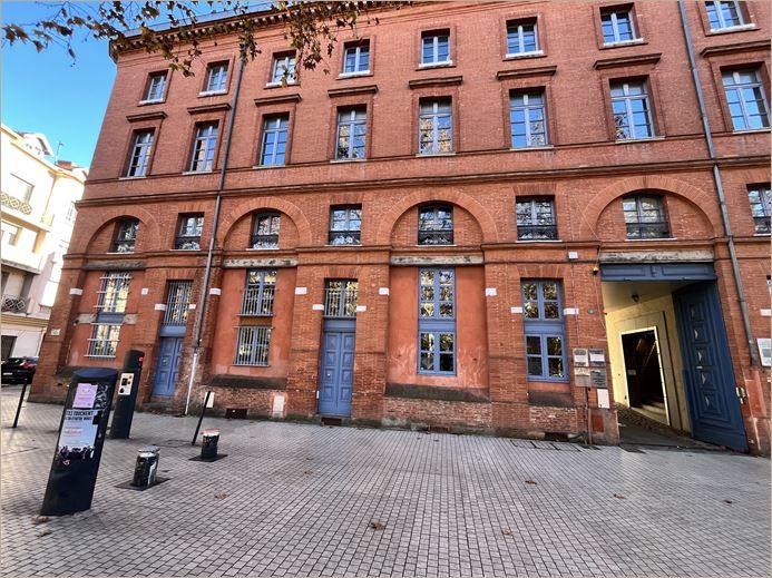 Location Bureaux récents 205 m² non divisibles