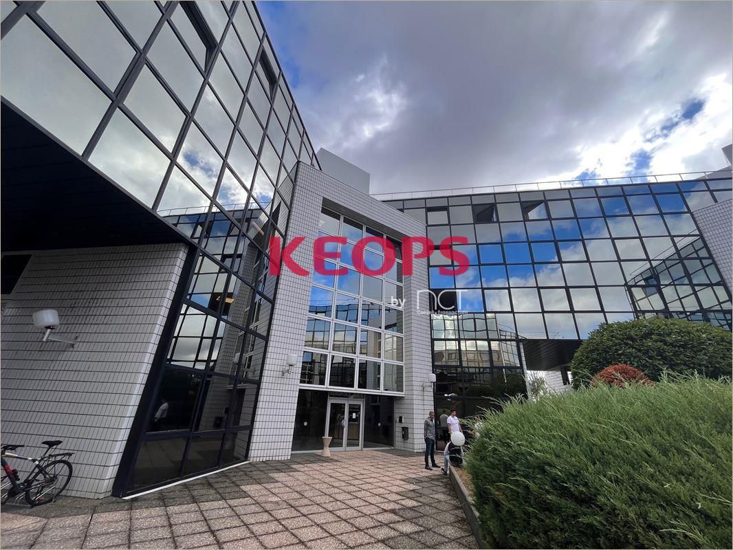 Vente Bureaux récents 126 m² non divisibles