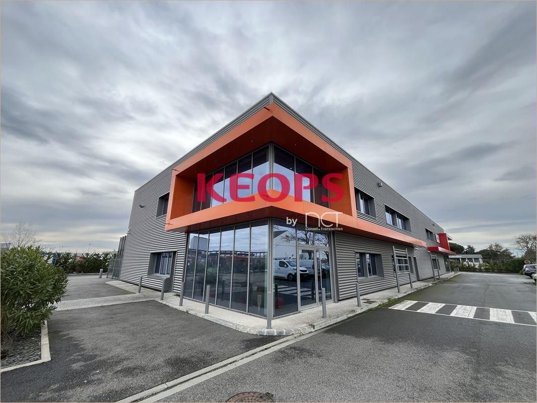Location Locaux d'activité 600 m² non divisibles
