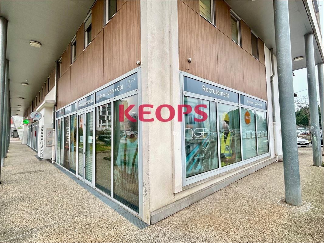 Location Commerce/boutique 86 m² non divisibles