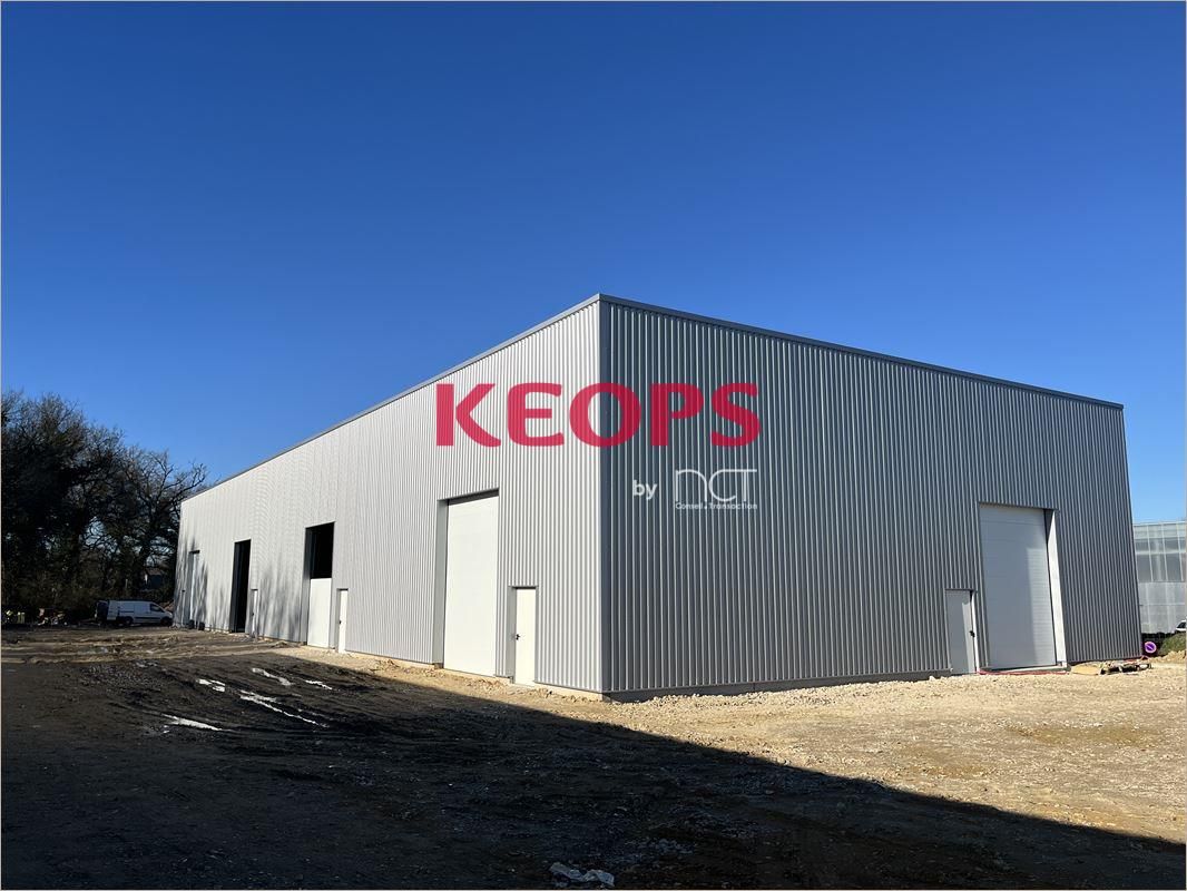 Location Locaux d'activité 1000 m² divisibles à partir de 250 m²