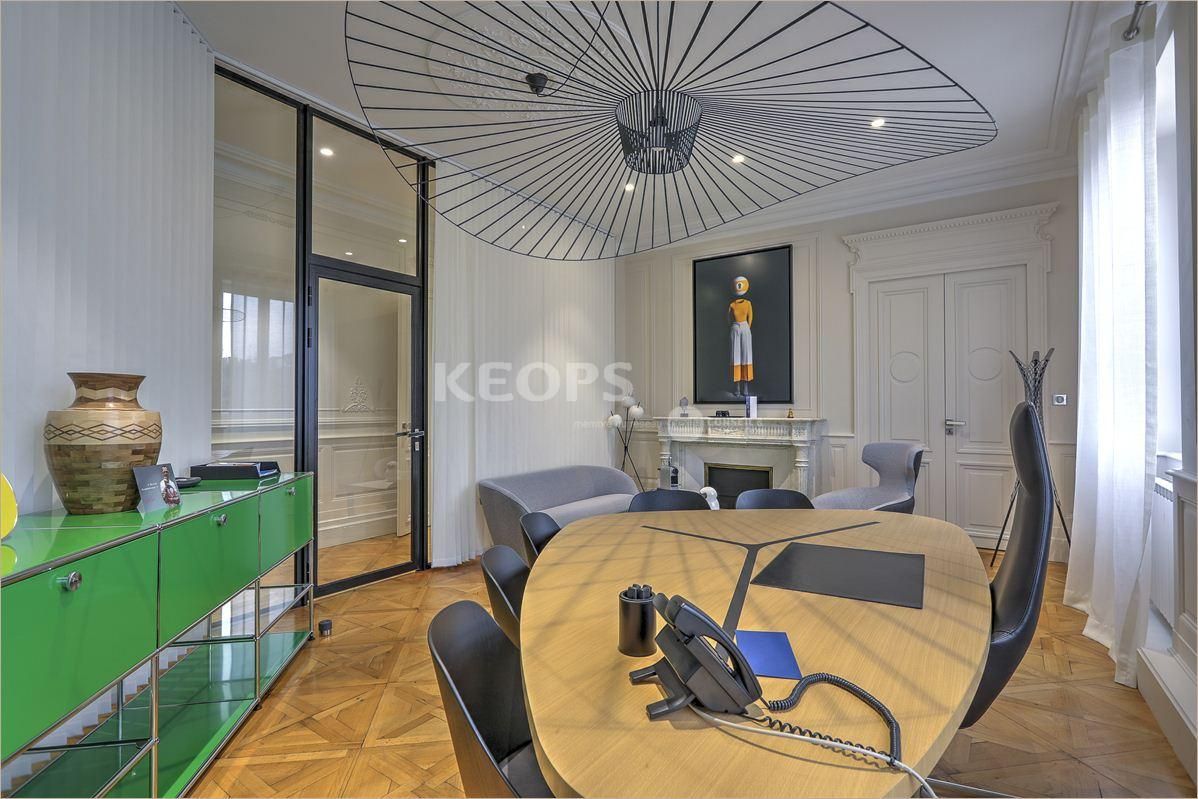 Location Bureaux haussmanniens 287 m² non divisibles