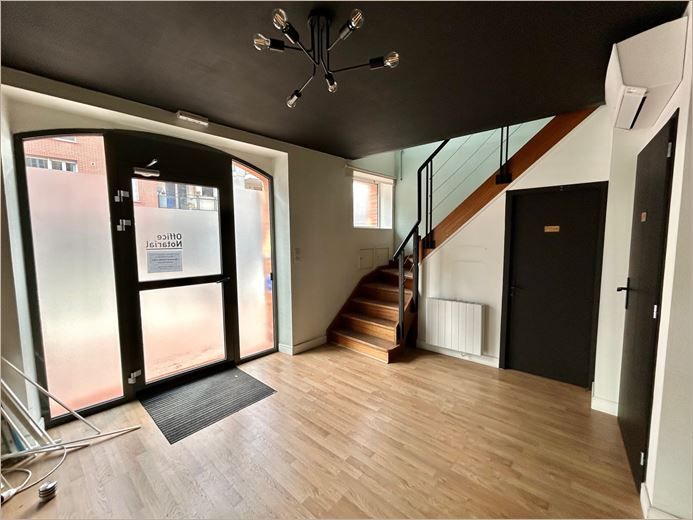 Location Bureaux récents 85 m² non divisibles