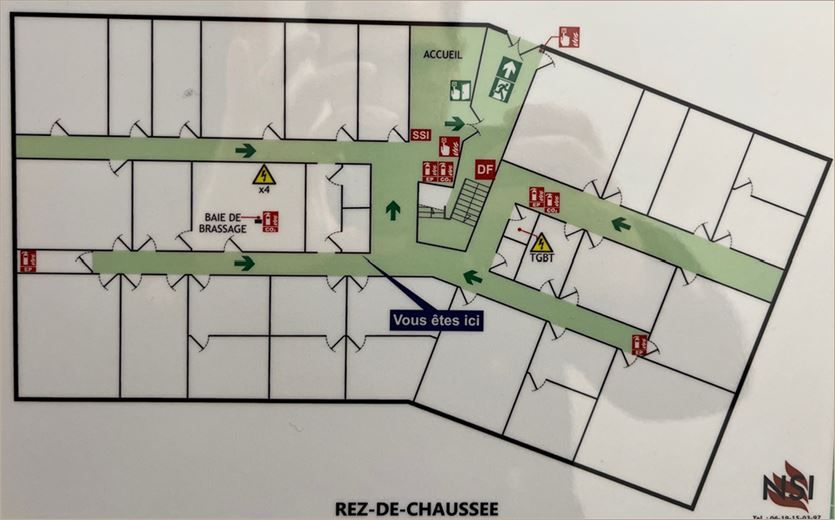 Location Bureaux restructurés 720 m² non divisibles