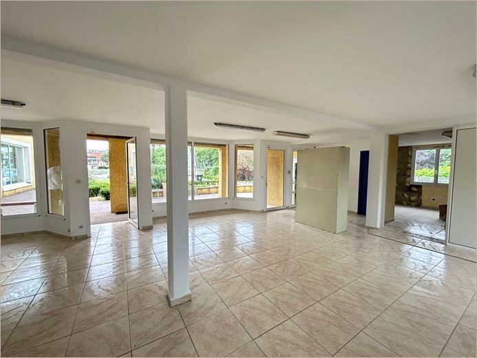 Vente Commerce/boutique 100 m² non divisibles